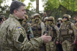 Петр Порошенко передал ВСУ более 100 единиц военной техники