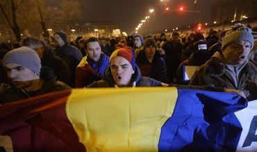Восстали против коррупции: тысячи граждан Румынии вышли на площадь сказать решительное "нет" реформе юстиции