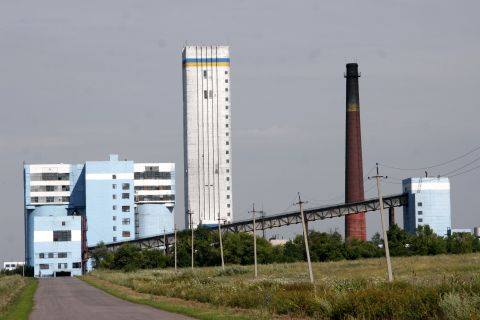 Из-за бюрократических проволочек Минэнерго Украины "забыло" 24 тыс. тонн угля на складах одной шахты - СМИ