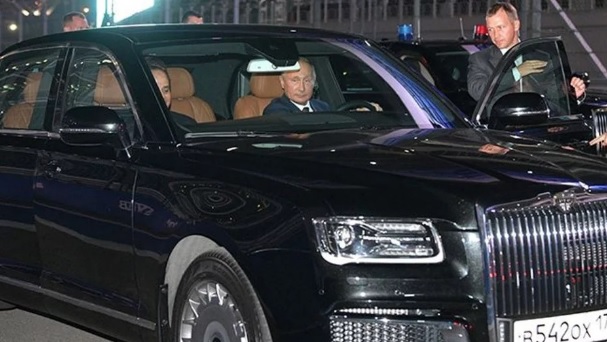 Лимузин Путина не будет продаваться в Европе: подробности провала с российским автомобилем