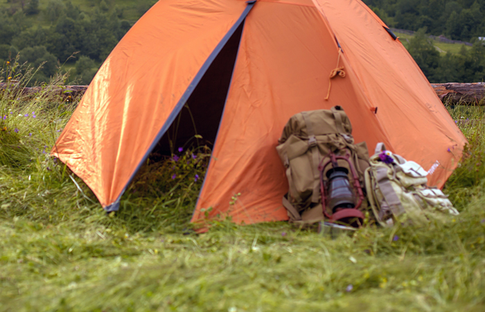 Очередной провал российской пропаганды: палатки фотостока Fotolia выдали за “ночлежку” “диверсантов" в Крыму