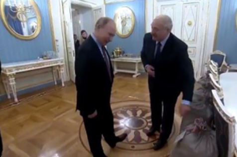 Кремль снова "прокололся": нереальное фото Путина, где президент РФ почти "догнал" Лукашенко