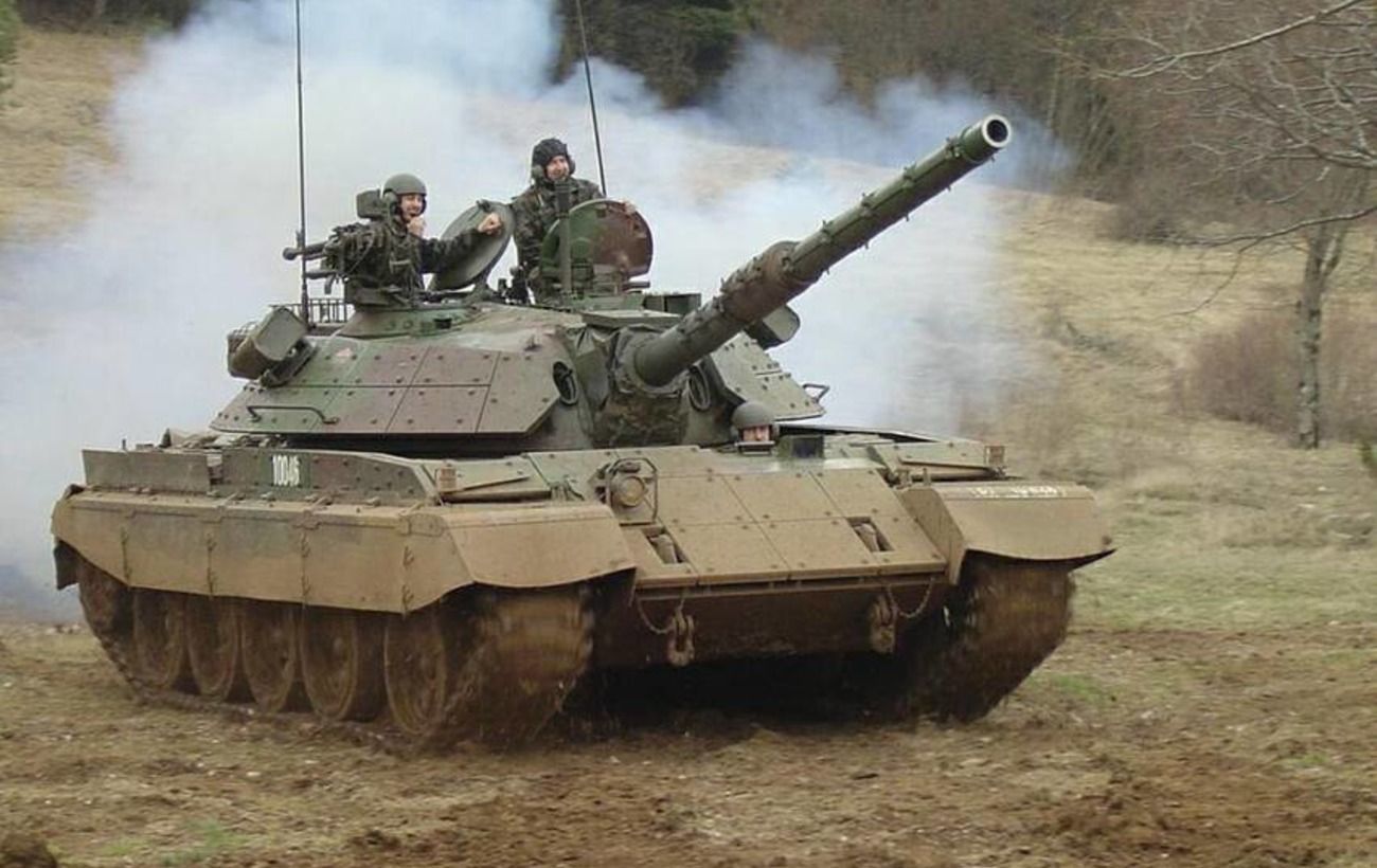 ​В ВСУ есть интересный батальон, на вооружении которого 27 танков "М-55С": СМИ поделились деталями