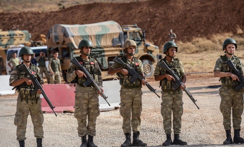 Войска Турции уже у границы с Сирией: Эрдоган может вступить в войну с союзником Путина Асадом – Reuters 