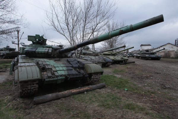 В ДНР обвинили украинских военных в скоплении техники под Мариуполем