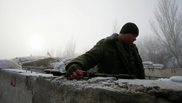 Штаб АТО: Боевики обстреляли за день пять населенных пунктов и аэропорт Донецка