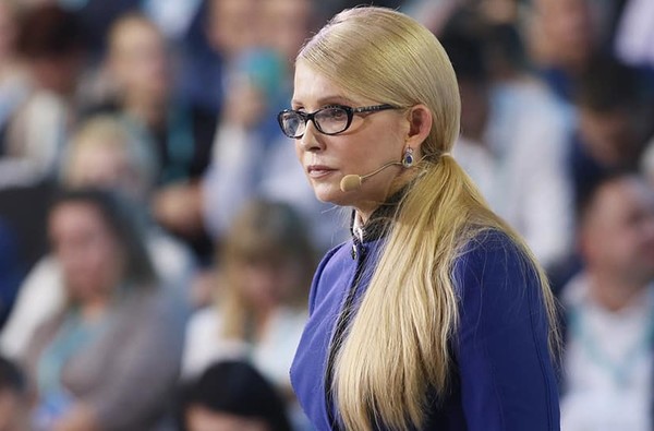Тимошенко не устает себя пиарить: "великий экономист" намеревается "поднять с колен" Украину 