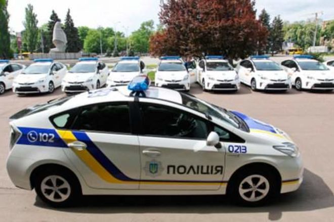 Шокирующий инцидент в Ивано-Франковске: пьяный мужчина разбил женщине голову булыжником