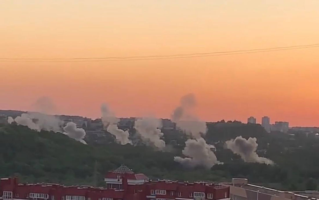 Новые взрывы и пожары в Донецке: "Прилет с отлетом совпадает по времени"