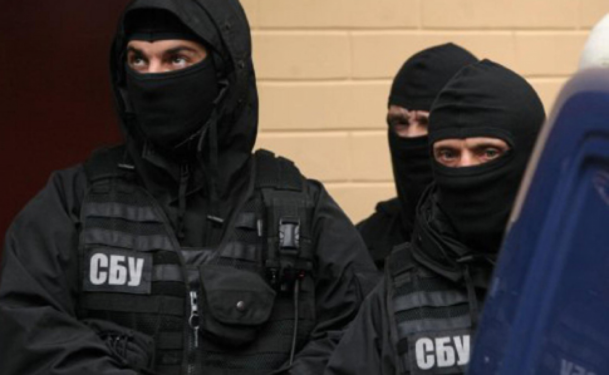 Обыски уже в домах журналистов "1+1": Лещенко сказал, что СБУ ищет на "плюсах"