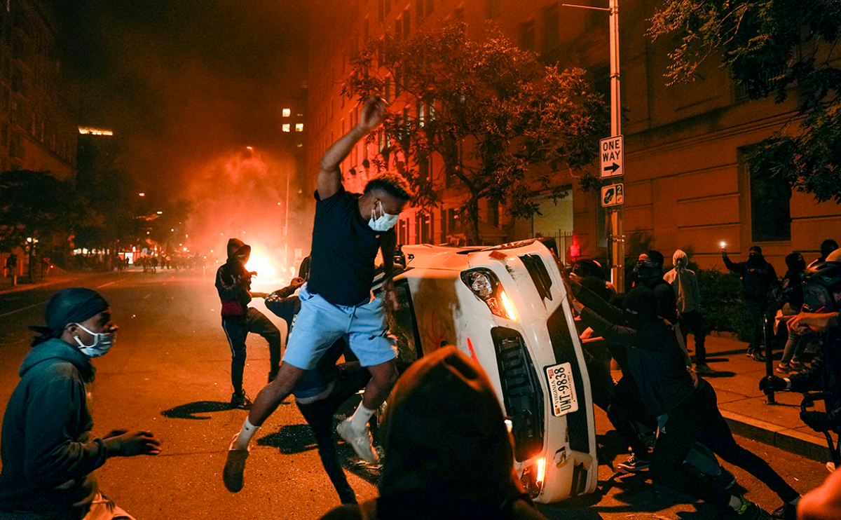 Протесты в США продолжают усиливаться: полиция задержала уже более 9 тыс. человек