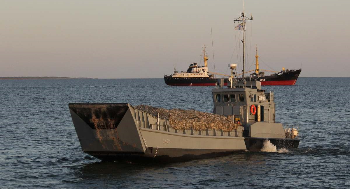 Корабли ВМС Украины успешно выполнили первые задачи на учениях - кадры впечатлили Сеть