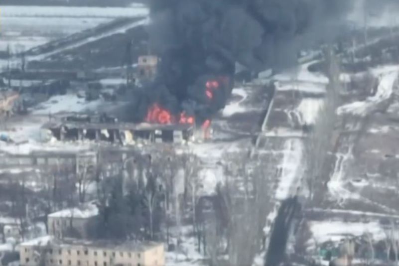 ​Арта ВСУ превратила в пепел базу армии Путина: боевую операцию снимал на видео дрон