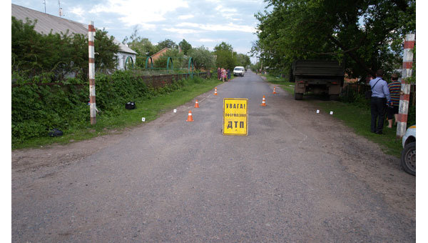 ДТП в Сумской области: многотонный грузовик переехал детей
