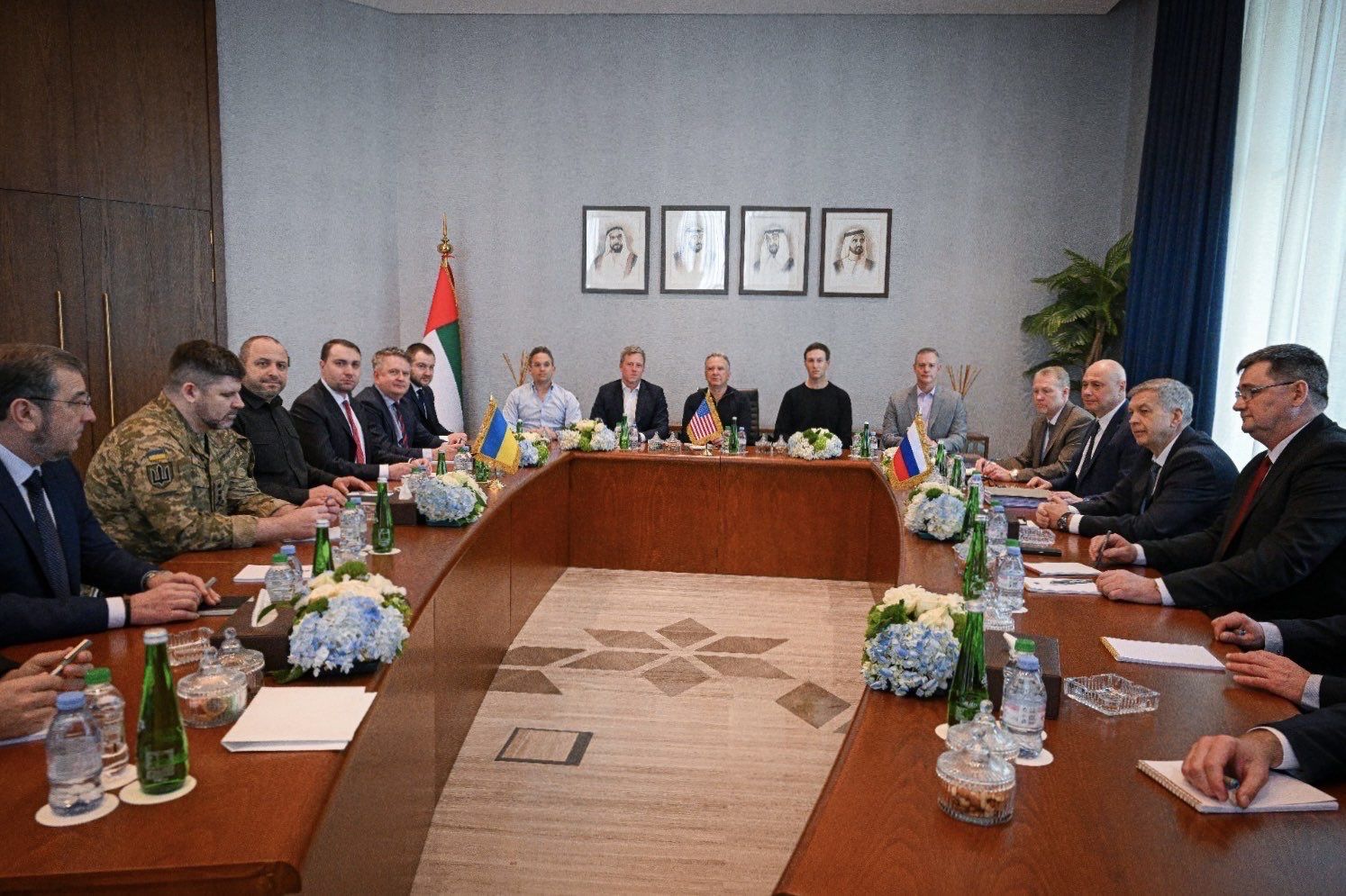 Сдвиг в Абу-Даби: в США считают, что встреча Зеленского и Путина "очень близко" - Axios