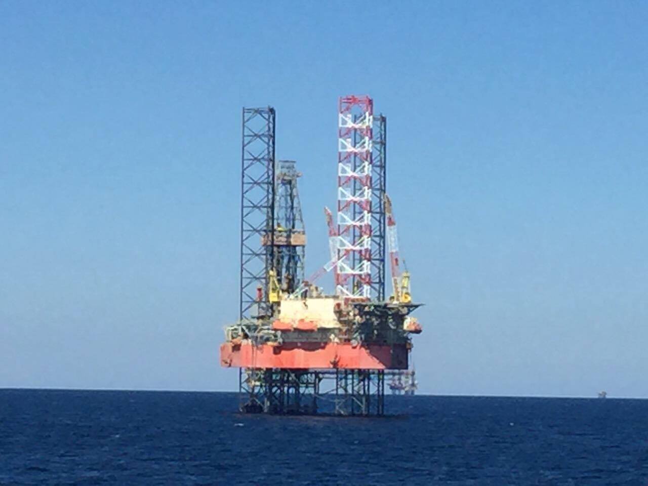 В Сети появились шокирующие кадры, как российские оккупанты в Черном море нагло воруют украинский газ: в ГПУ рассказали подробности 