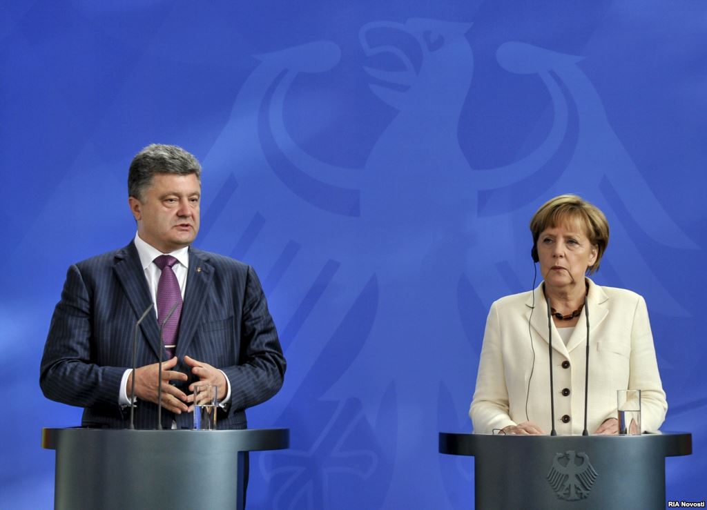 Меркель и Порошенко обговорили реформы в Украине 