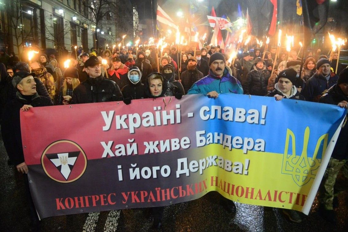 У Києві на ході на честь Бандери несли прапори опозиції Білорусі та закликали повернути Кубань