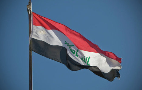 В захваченном боевиками Мосуле над штаб-квартирой ИГИЛ появился флаг Ирака: повстанцы метр за метром отвоевывают свою территорию