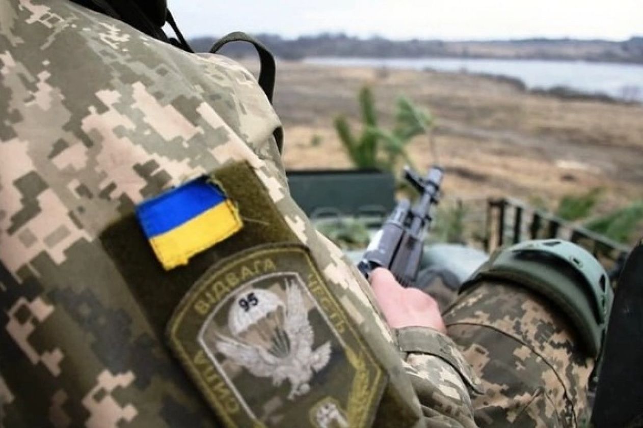 ​ВСУ разбили систему слежения армии РФ на передовой, наемники возмущены: "Работали снайперы и арта"