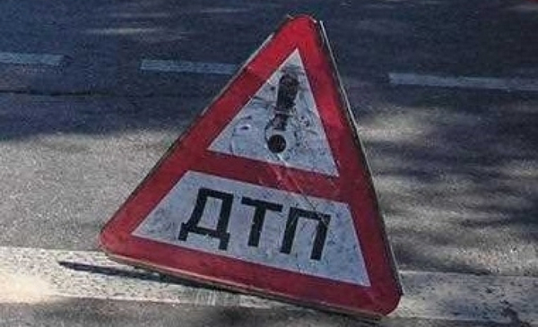​Пешеход дважды перевернулся в воздухе перед падением: в Харькове 17-летний парень погиб под колесами авто - кадры