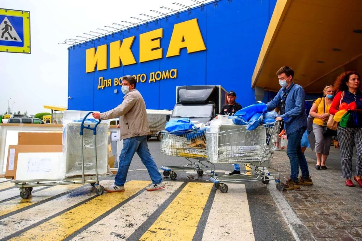 ​IKEA полностью сворачивает бизнес в РФ – россияне больше не увидят товаров популярного бренда