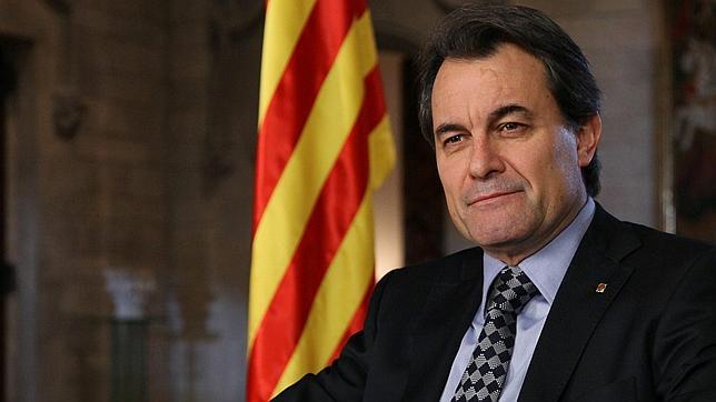 Президент Каталонии ушел в отставку на благо региона