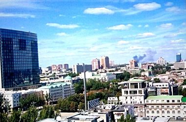 Горсовет: В четырех районах Донецка слышны залпы из тяжелых орудий