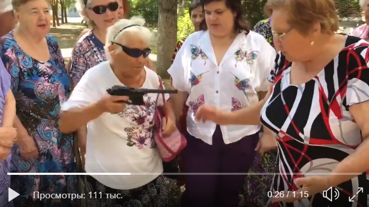"Бабушки Путина" показали ответ России на санкции США: видео акции поразило Сеть невероятным маразмом