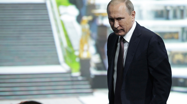Путина в России больше не любят: рейтинг "вечного" президента всего за неделю подошел к опасной черте