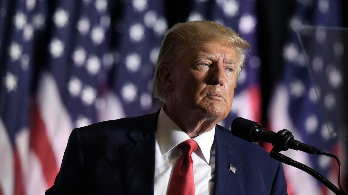 Перед уходом Трампа из Белого дома пропали мегасекретные документы о РФ: что известно