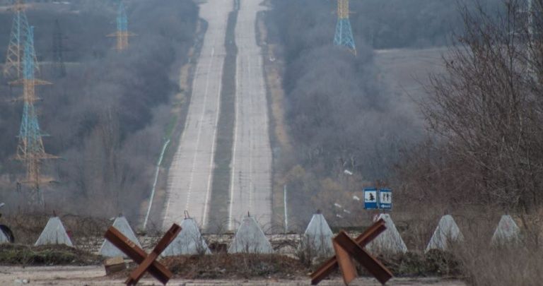 В Донецке война: "Бахает - дом дрожит. Прилеты в районе Опытного. Тяжелое"