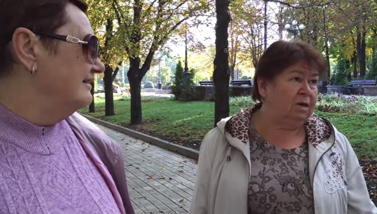 Жители Донецка высказались о "праймериз": Да там в кандидатах одни торгаши и рыночники, чего они прутся во "власть"? (кадры)