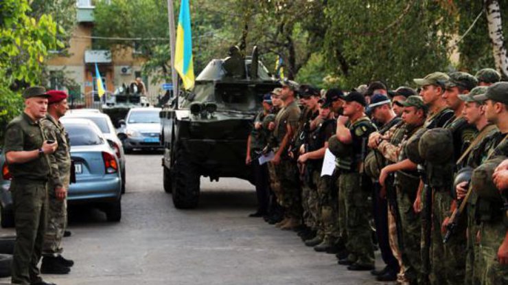 В связи с предстоящим началом учебного года полиция Донецкой области перешла на усиленный режим: батальон спецназначения и спецтехника находятся в режиме готовности