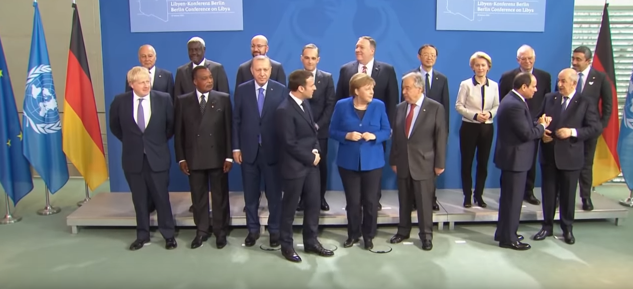 Меркель "потеряла" Путина на конференции в Берлине: курьез попал на видео