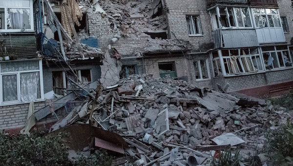 Батальон "Азов": "выполняя" минские договоренности боевики обстреляли Луганск из РСЗО