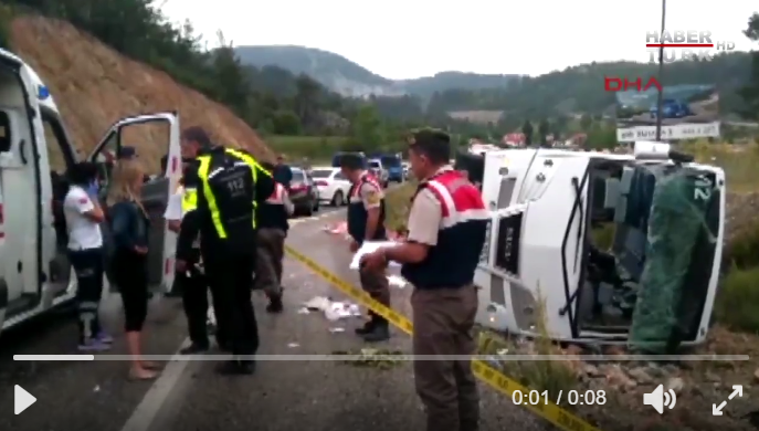 В Турции разбился автобус с туристами из России: СМИ опубликовали первое видео с места катастрофы и рассказали о жертвах (кадры)
