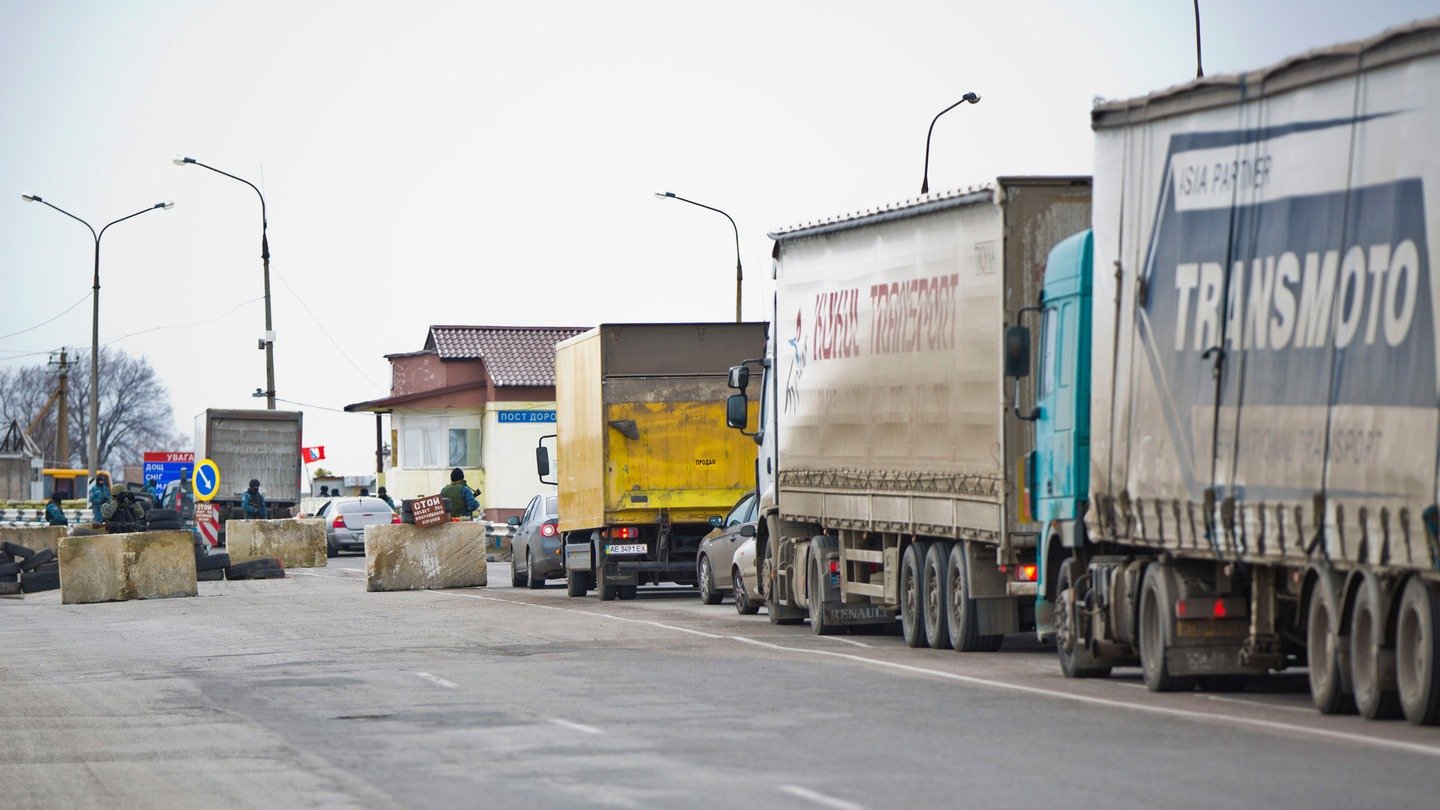 Транзит грузов с Украины в Казахстан будет осуществляться через Беларусь
