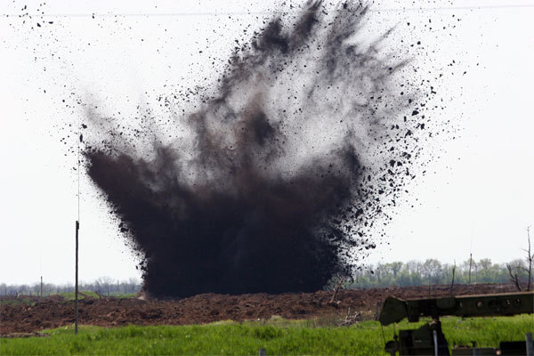Сильнейший взрыв в Луганcке: у террористов взлетел на воздух склад боеприпасов