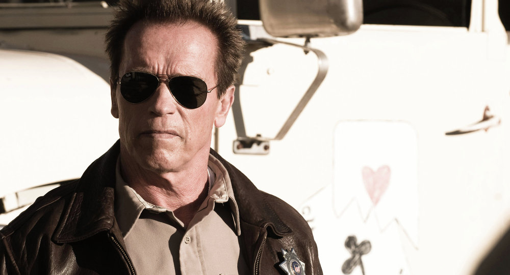 СМИ: Шварценеггера задержали в Германии за нарушение правил поведения на железнодорожном вокзале