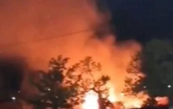 В России заявили об ударе БПЛА по Новороссийску: транспорт остановился, возникли пожары