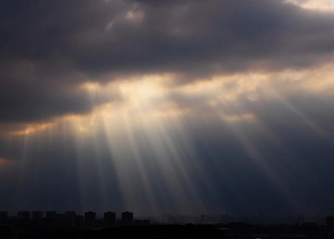 Синоптики рассказали о погоде в Украине на завтра: к чему готовиться прямо с утра