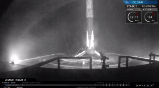 SpaceX‏ удалось в очередной раз запустить в космос ракету Falcon 9: в Сети появились зрелищные видеокадры