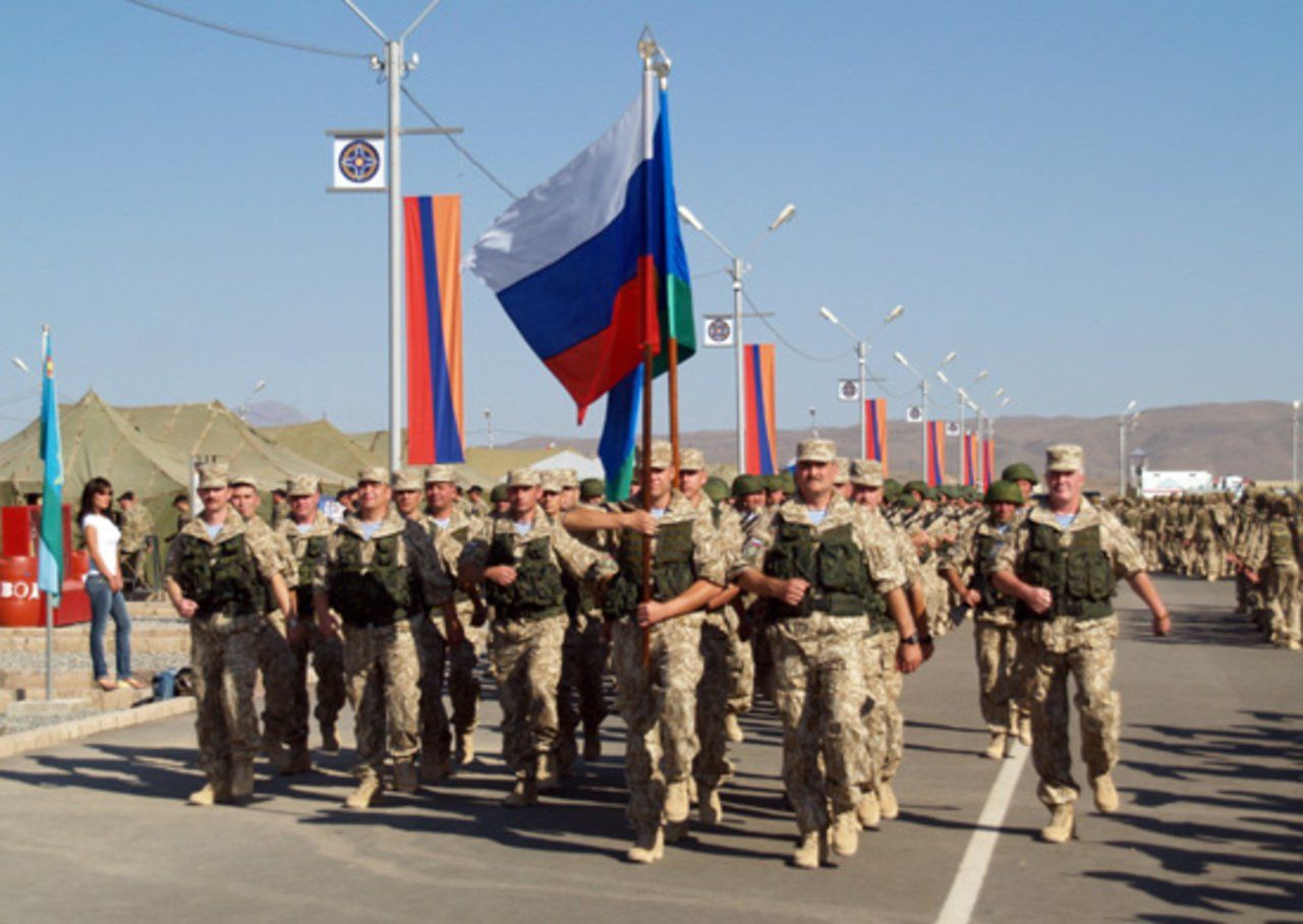 У Вірменії прояснили ситуацію навколо виведення з країни 102-ї російської військової бази