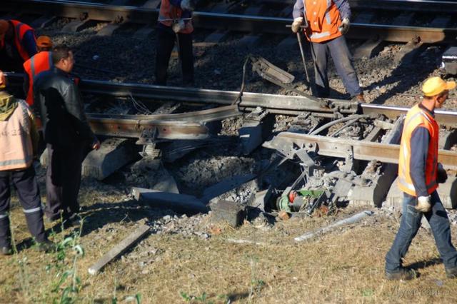 Взрыв на Одесской железной дороге квалифицировали как теракт - МВД