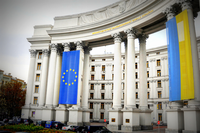 В МИД Украины отвергли обвинения России в обстрелах Донецка артиллерией ВСУ