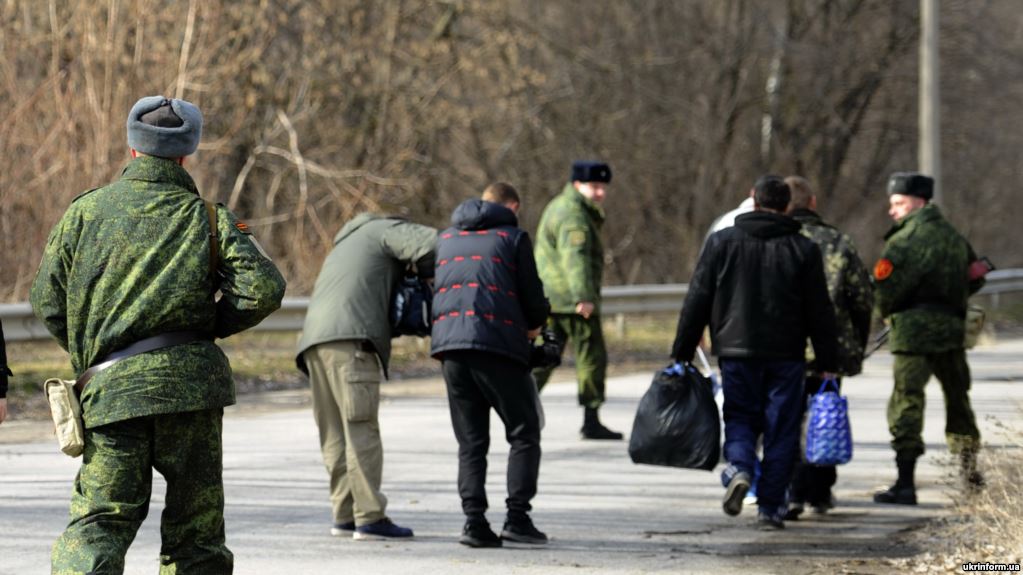 "Мы благодарны Украине, но я останусь в Донецке", - появились новые данные об освобожденной из плена АТОшнице из захваченного Донецка