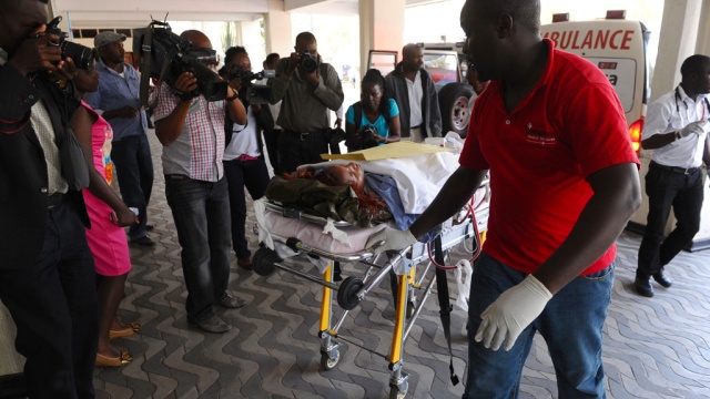 В результате паники и давки в кенийском университете один студент погиб, более 140 получили ранения