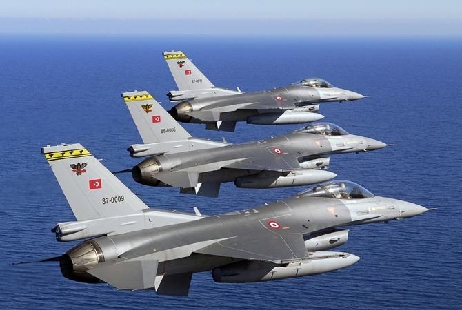 Турция: России хватает хамства просить о проведении полета у границ с Сирией после нарушения нашего воздушного пространства