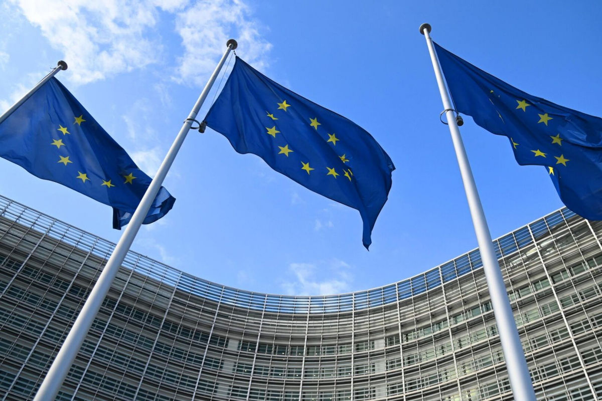 ЕС ускоряет план изъятия активов РФ: Украине нужно больше денег — Bloomberg